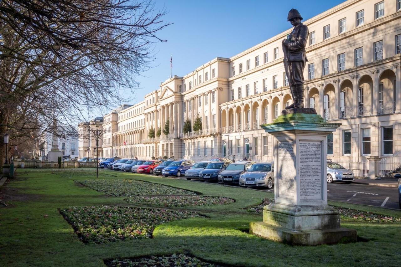 2 Bedroom Town Centre Apartment Cheltenham Extérieur photo